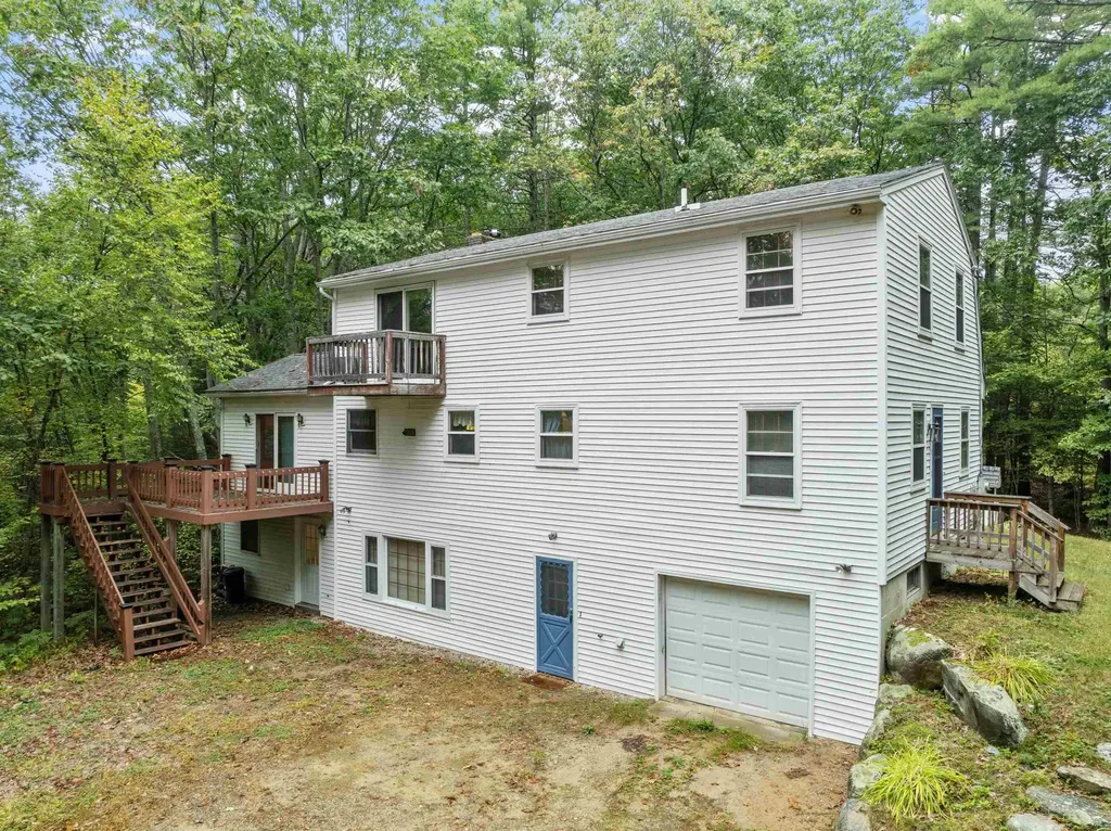 6 Whispering Pines Lane Northwood NH 03261