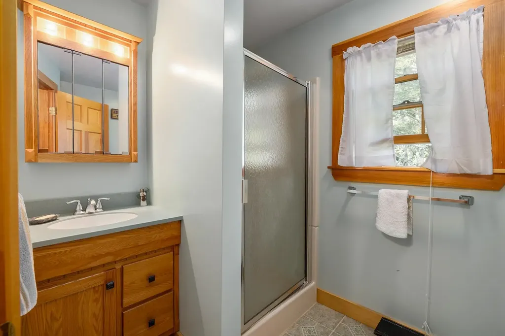 49 South Road North Hampton NH 03862