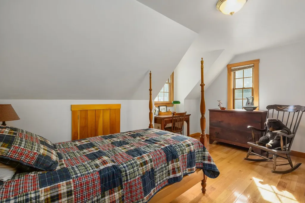 49 South Road North Hampton NH 03862