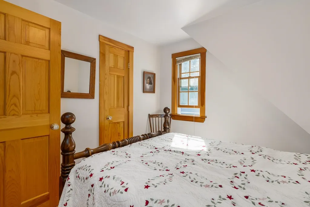 49 South Road North Hampton NH 03862