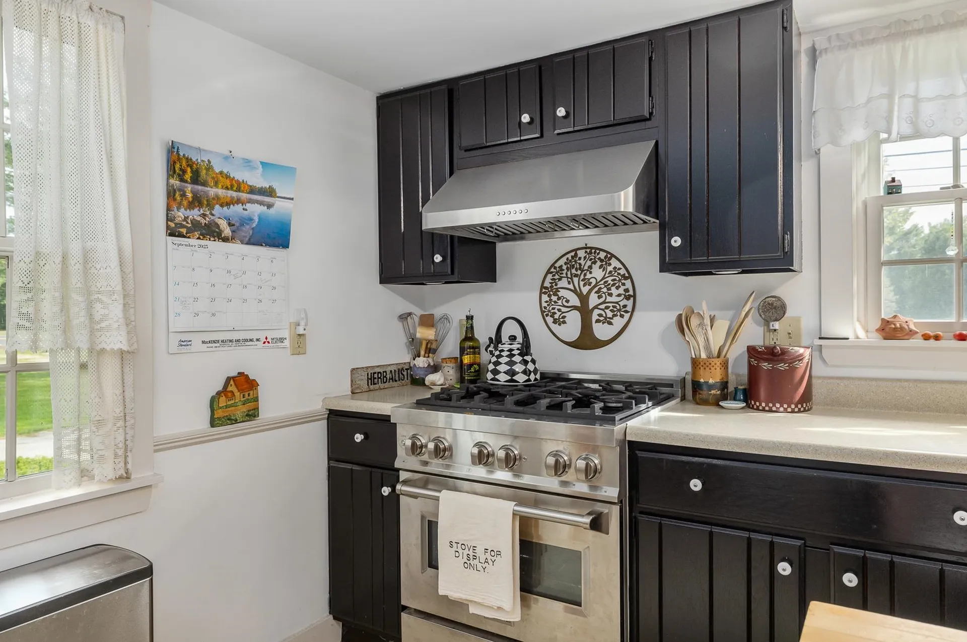 49 South Road North Hampton NH 03862