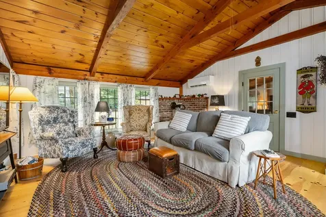 49 South Road North Hampton NH 03862