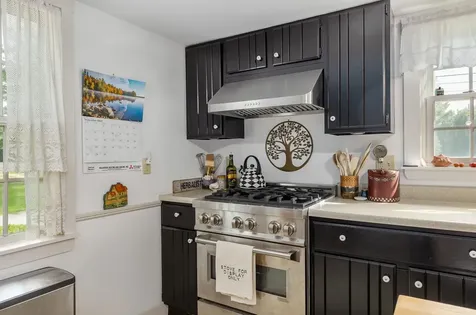 49 South Road North Hampton NH 03862