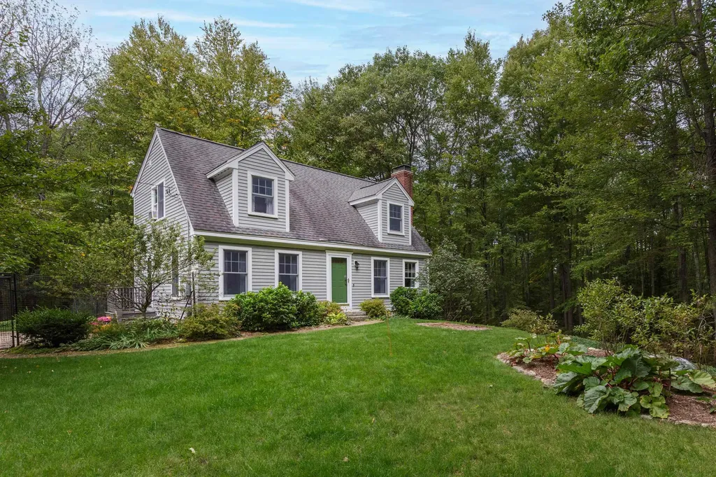 834 Borough Road Pembroke NH 03275