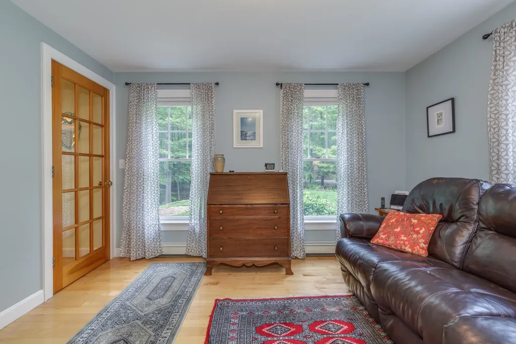 834 Borough Road Pembroke NH 03275