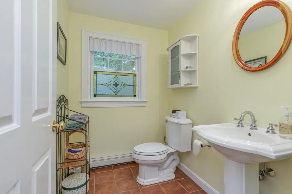 834 Borough Road Pembroke NH 03275