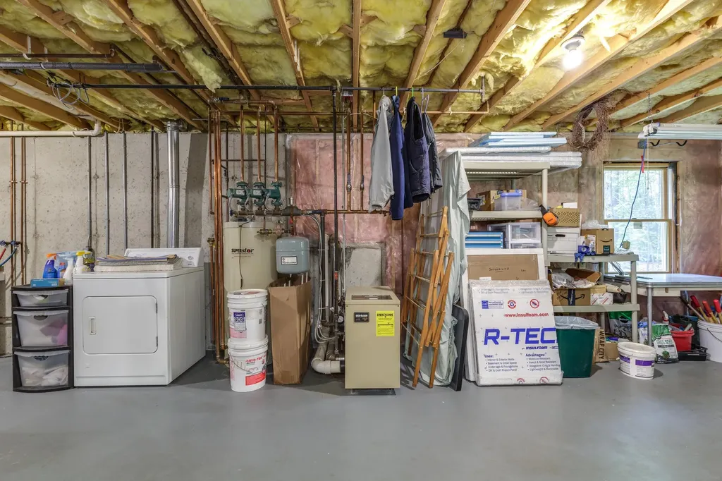 834 Borough Road Pembroke NH 03275