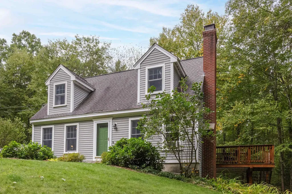 834 Borough Road Pembroke NH 03275