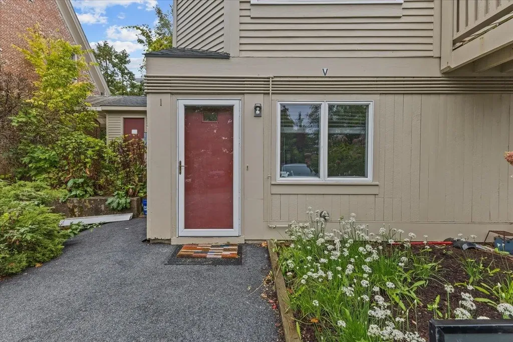 337 College Street Burlington VT 05401