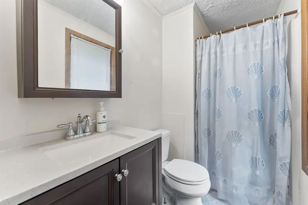 123 Oak Hill Road Wardsboro VT 05360