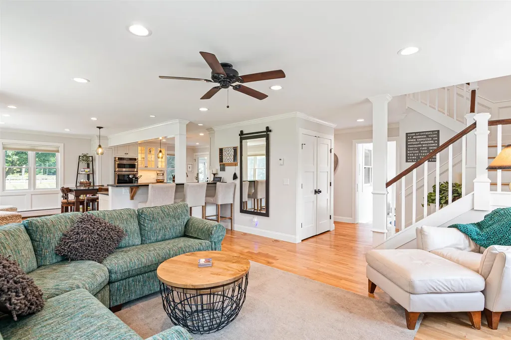 197 Middle Road Colchester VT 05446