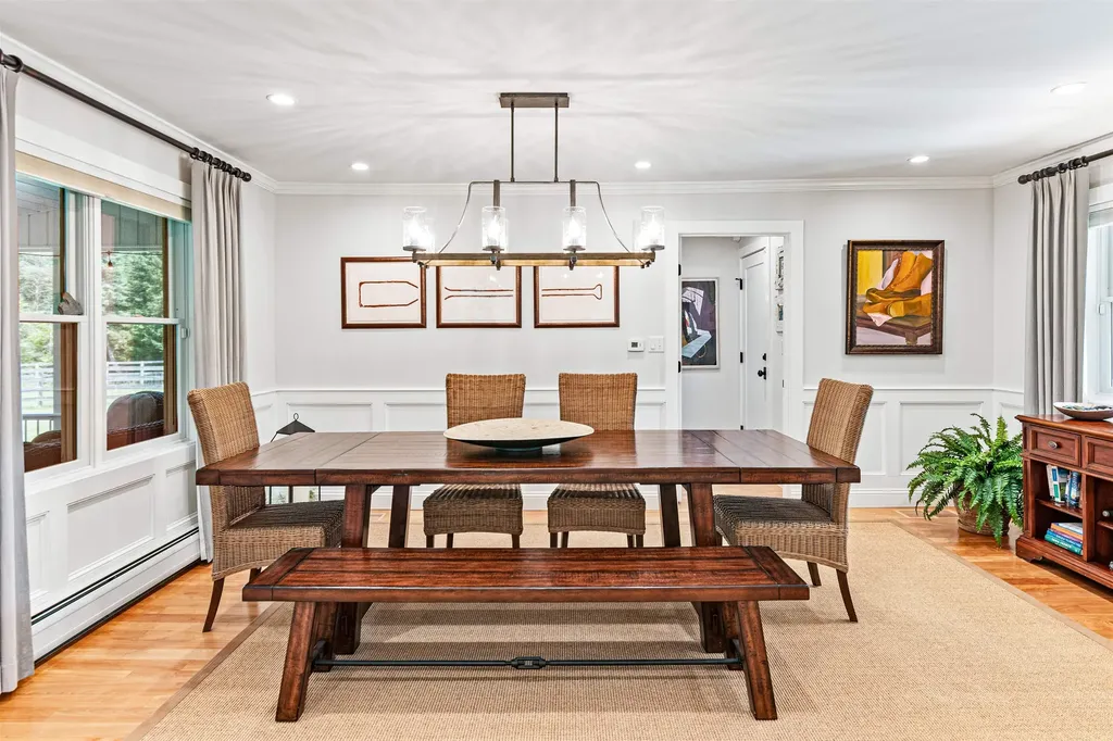 197 Middle Road Colchester VT 05446