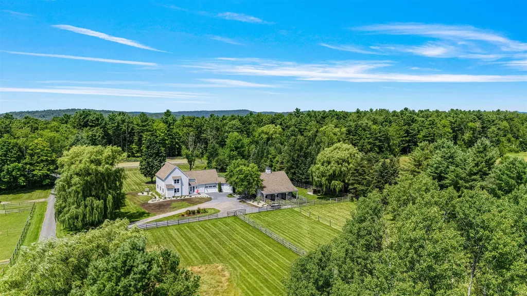 197 Middle Road Colchester VT 05446