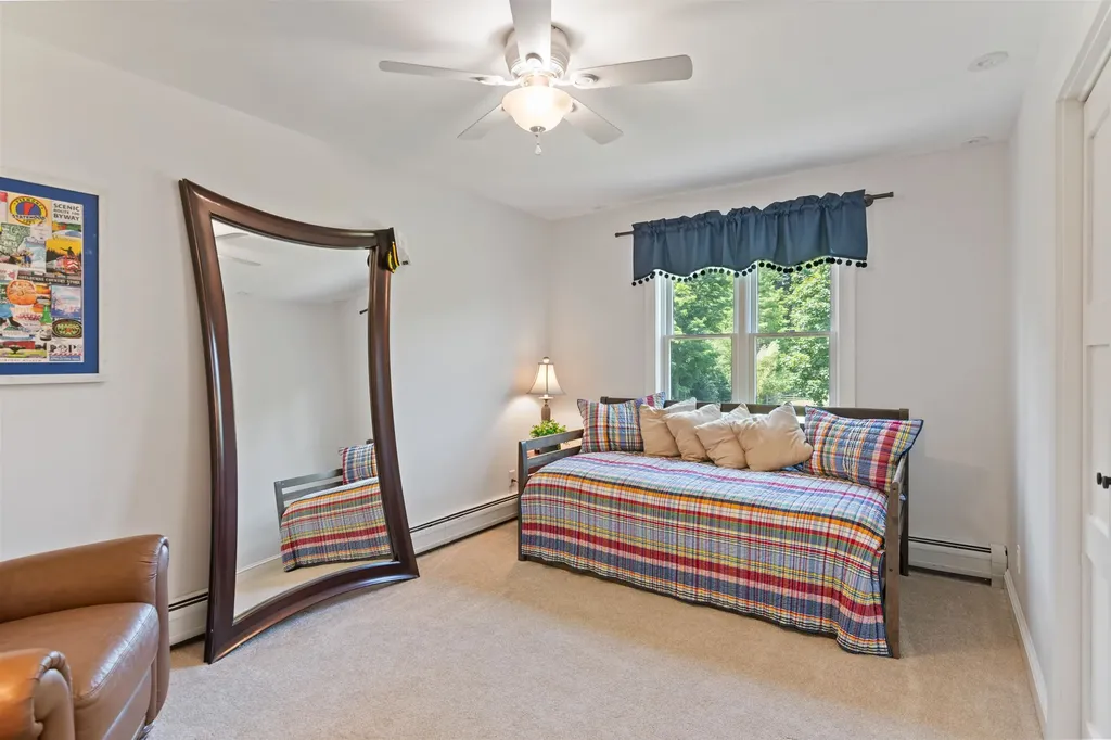 197 Middle Road Colchester VT 05446