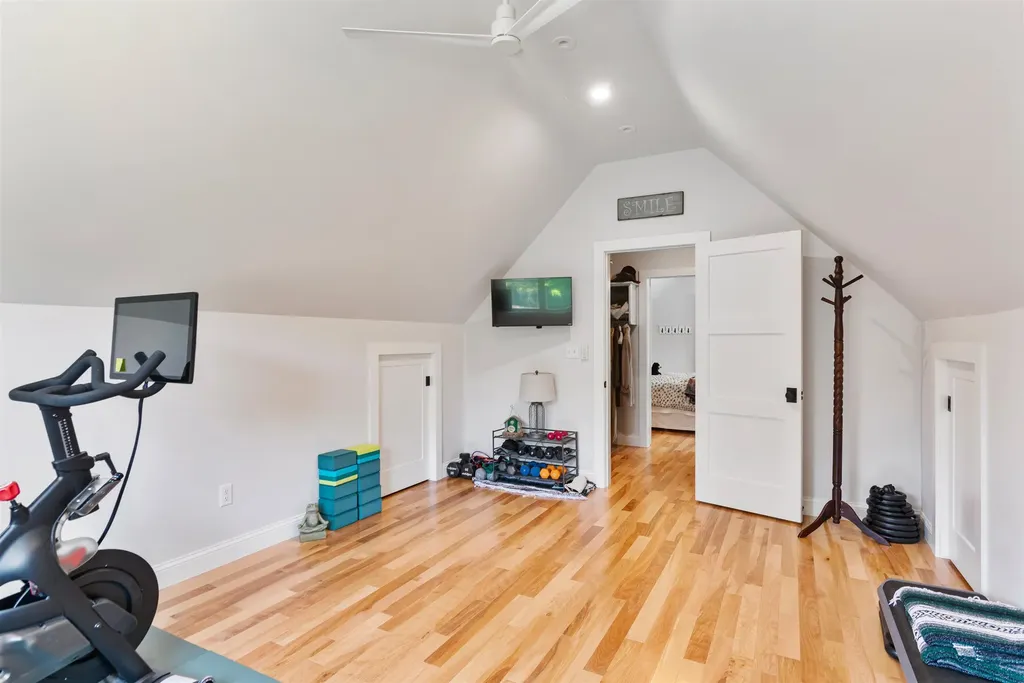 197 Middle Road Colchester VT 05446