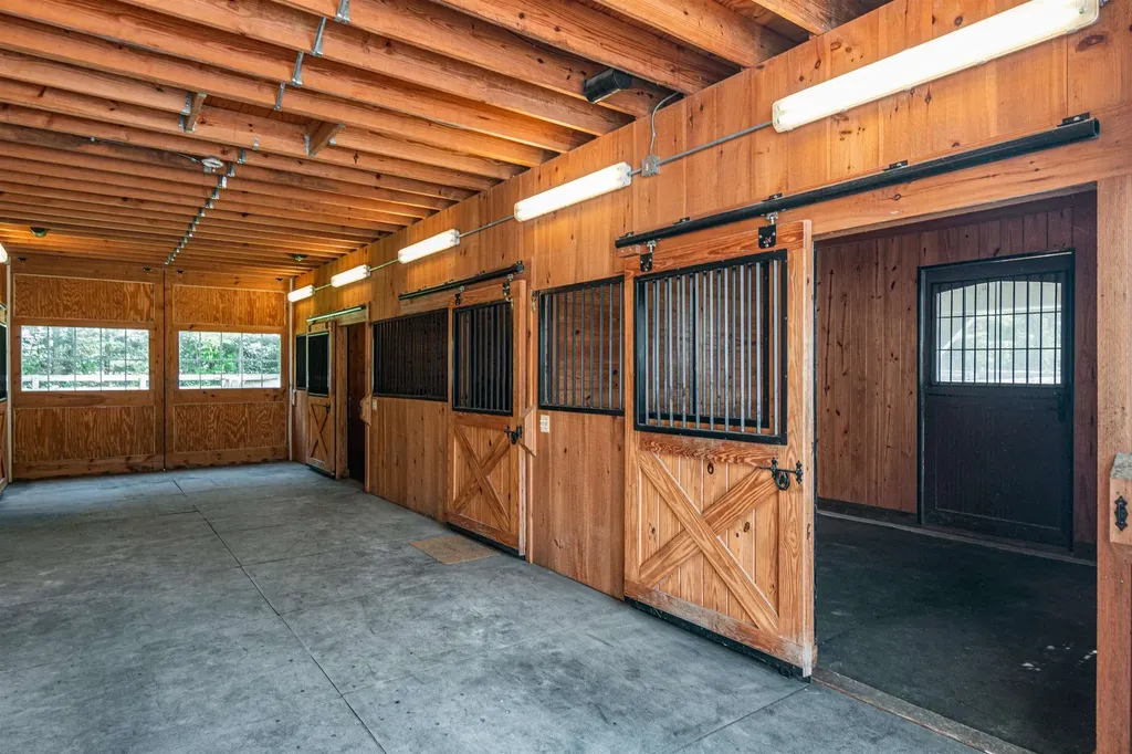 197 Middle Road Colchester VT 05446