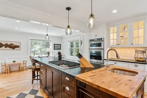 197 Middle Road Colchester VT 05446