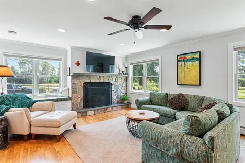 197 Middle Road Colchester VT 05446