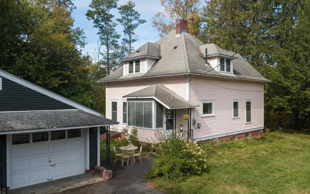 225 Charles Street Lyndon VT 05851