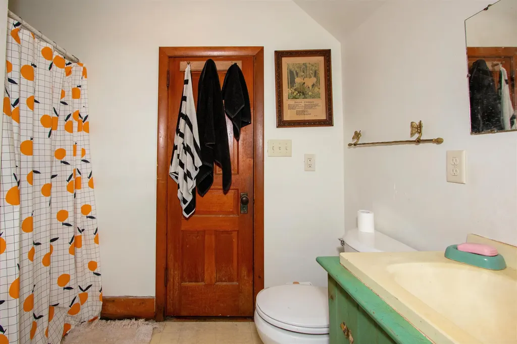 225 Charles Street Lyndon VT 05851