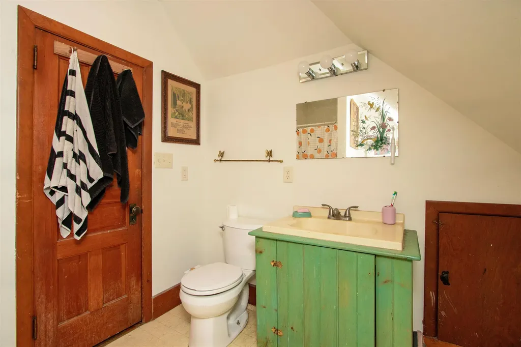 225 Charles Street Lyndon VT 05851