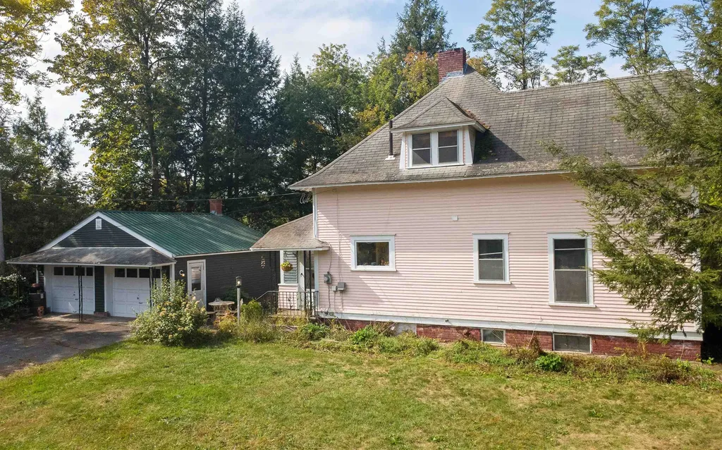 225 Charles Street Lyndon VT 05851