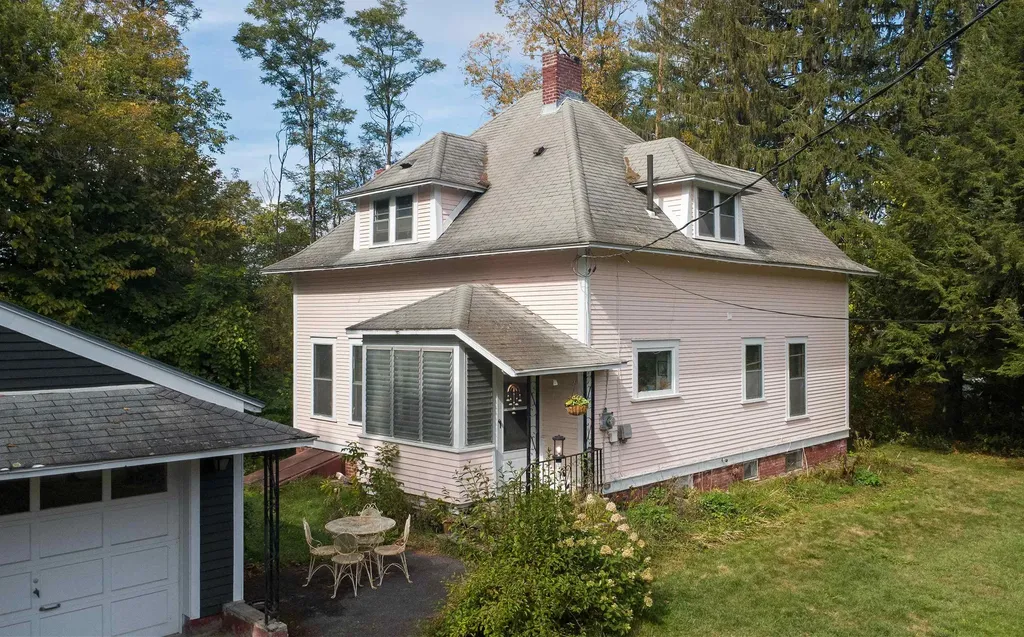 225 Charles Street Lyndon VT 05851