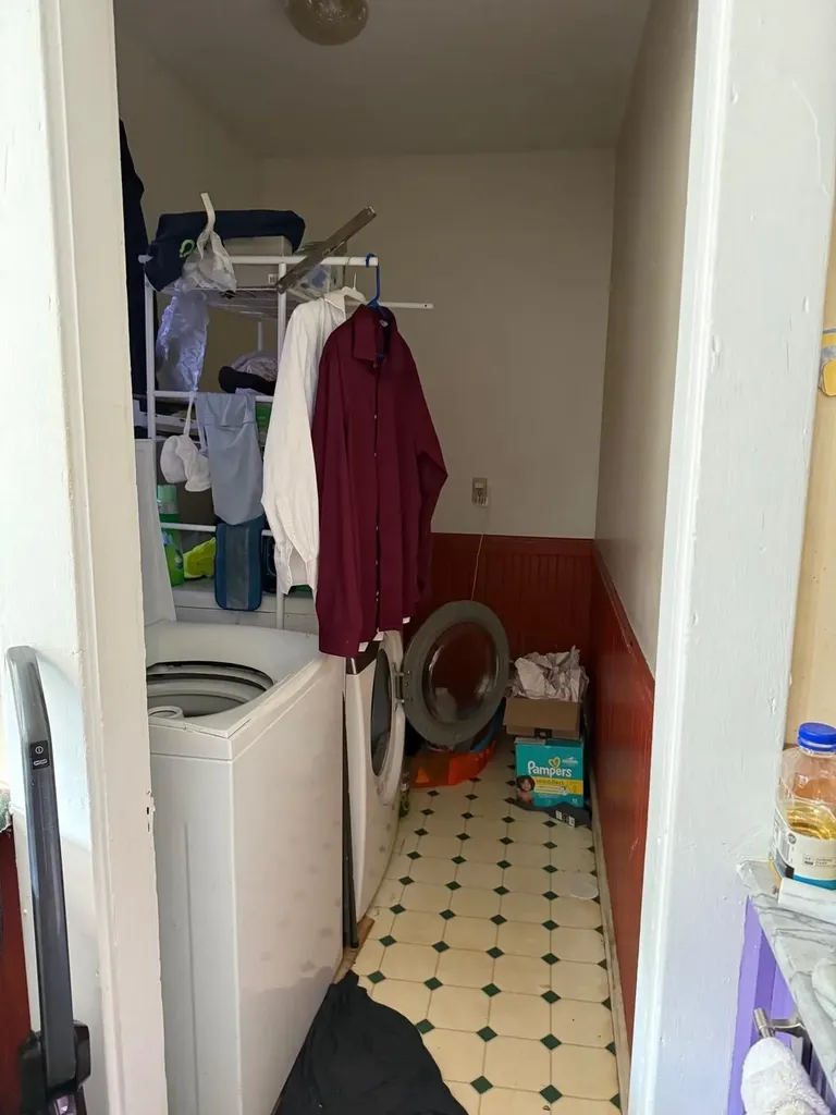 6 Ray Street Manchester NH 03104