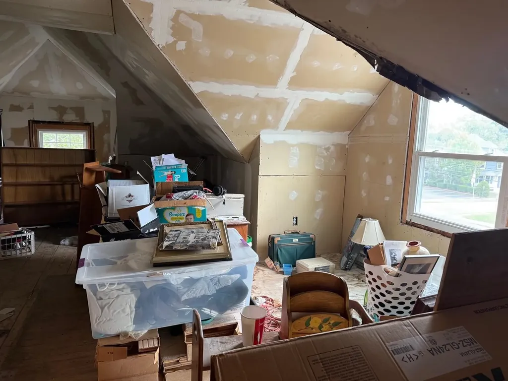 6 Ray Street Manchester NH 03104