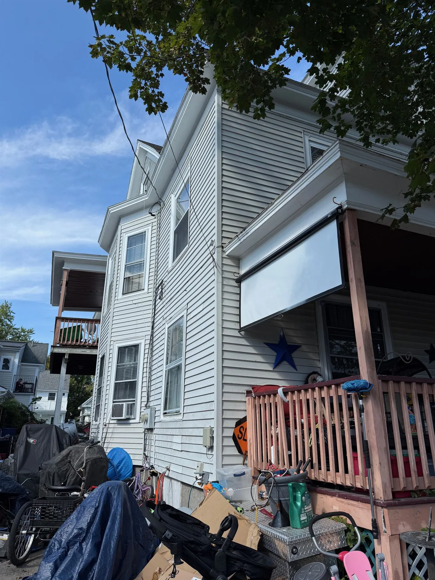 6 Ray Street Manchester NH 03104