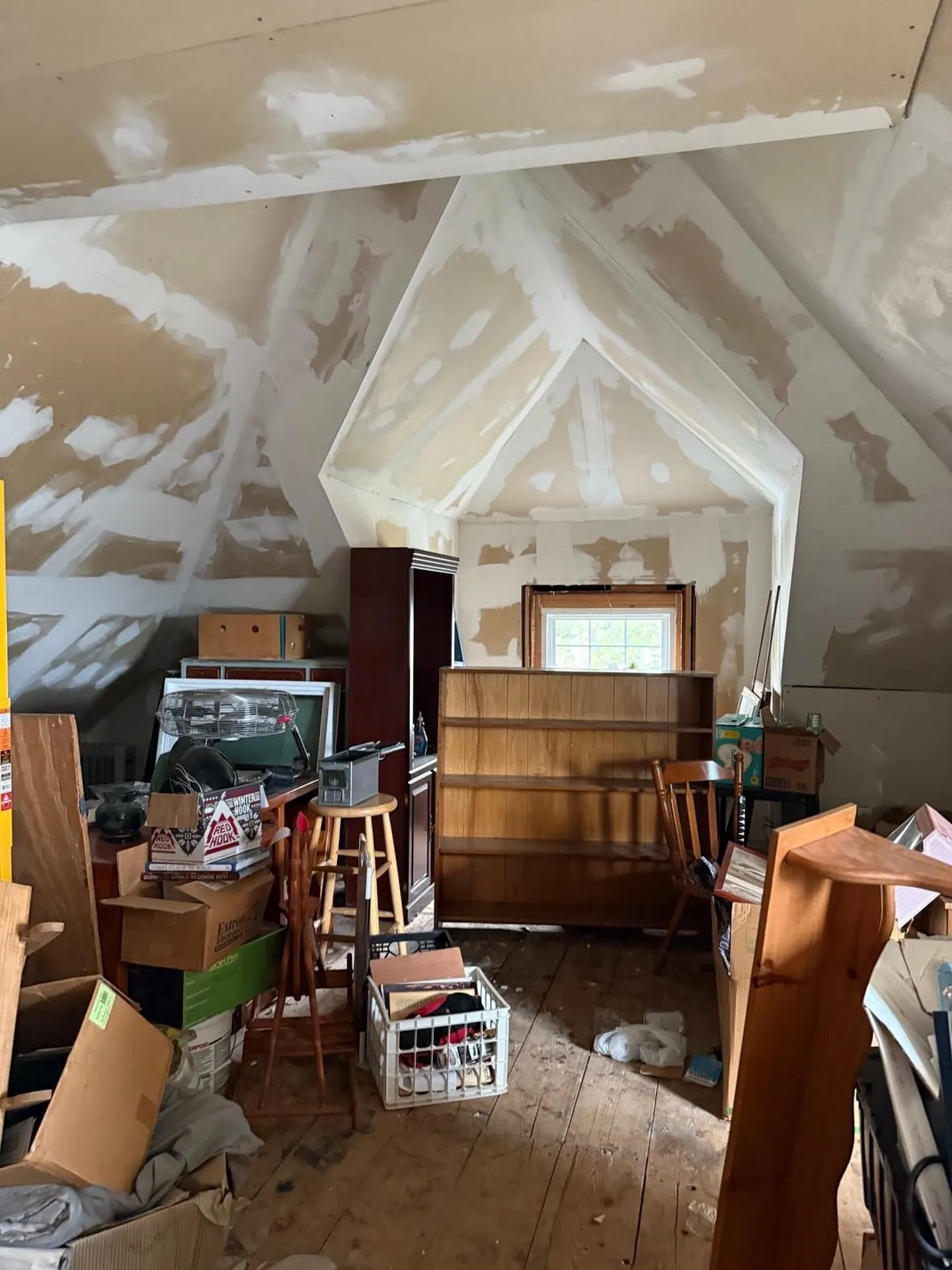 6 Ray Street Manchester NH 03104