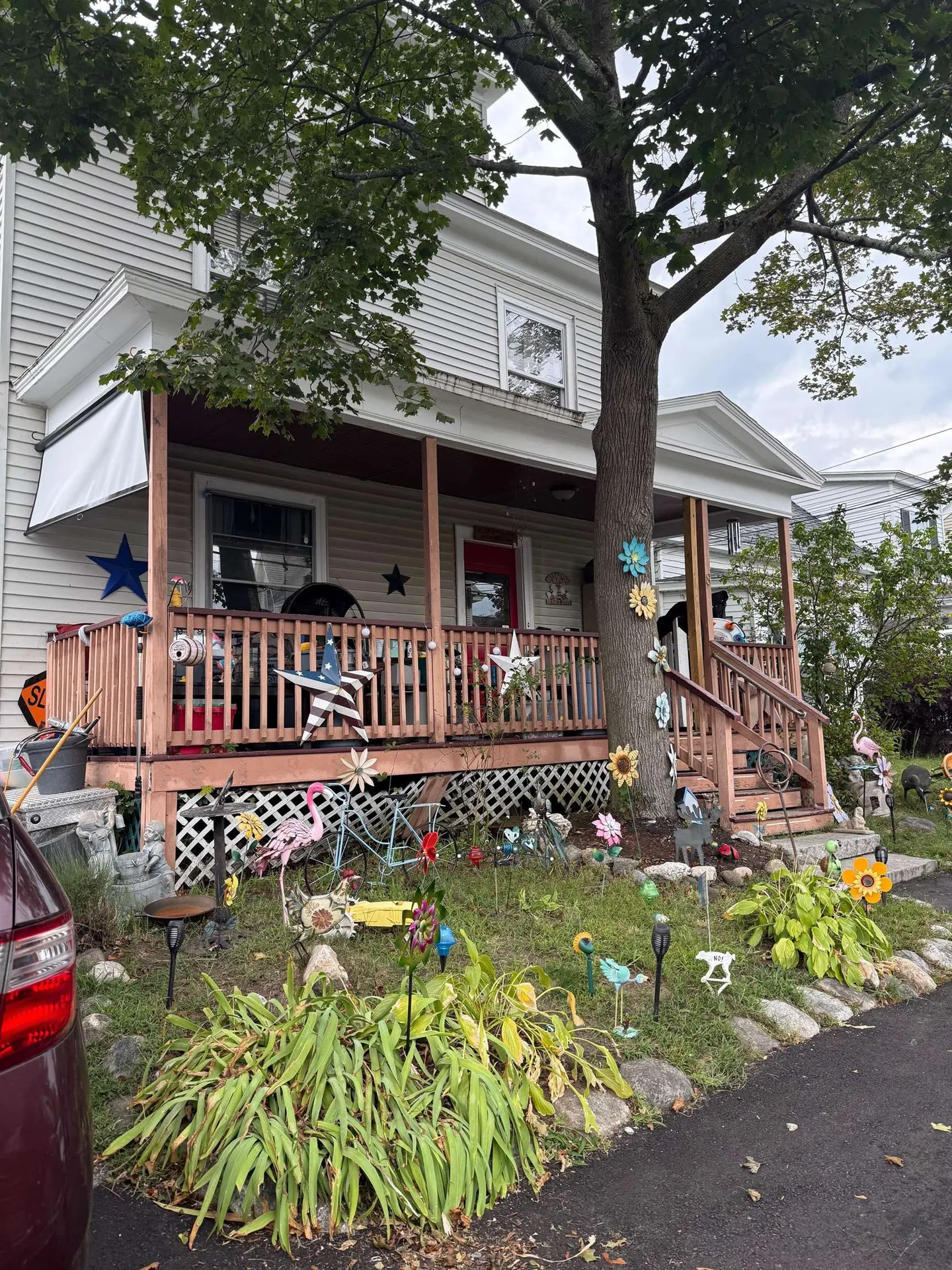 6 Ray Street Manchester NH 03104