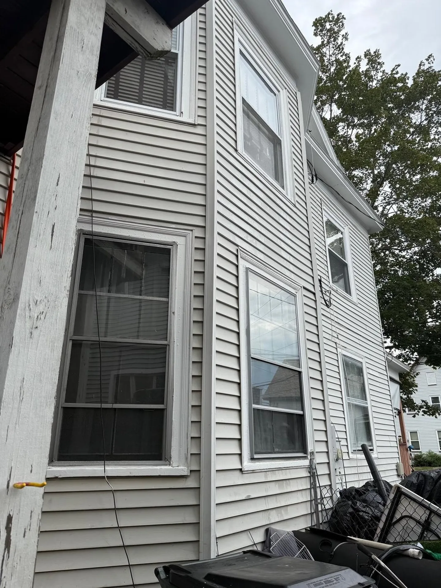 6 Ray Street Manchester NH 03104