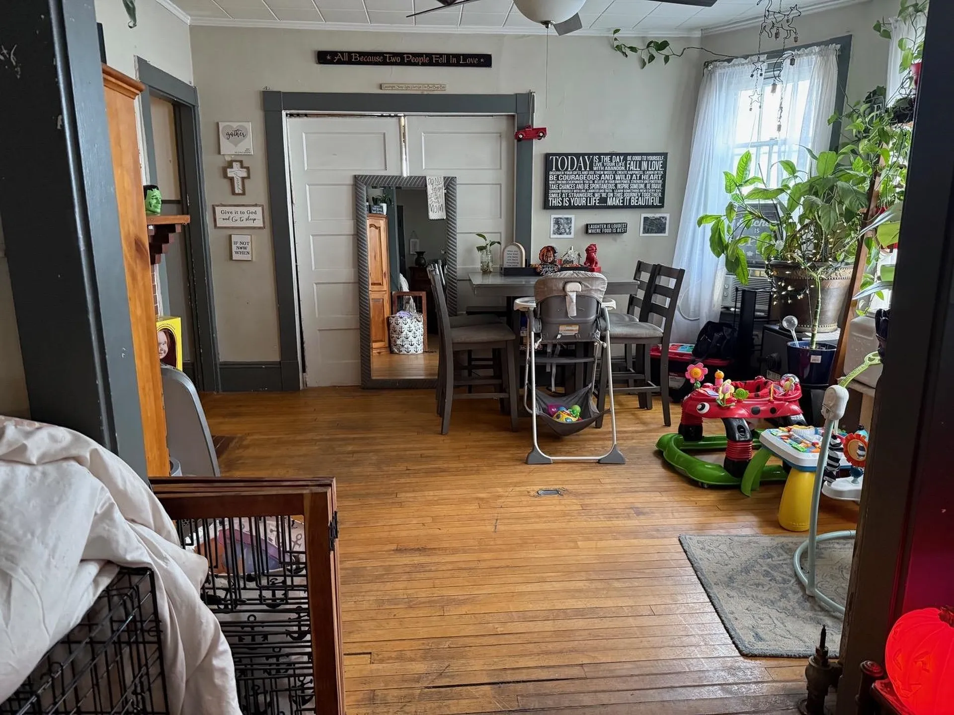 6 Ray Street Manchester NH 03104