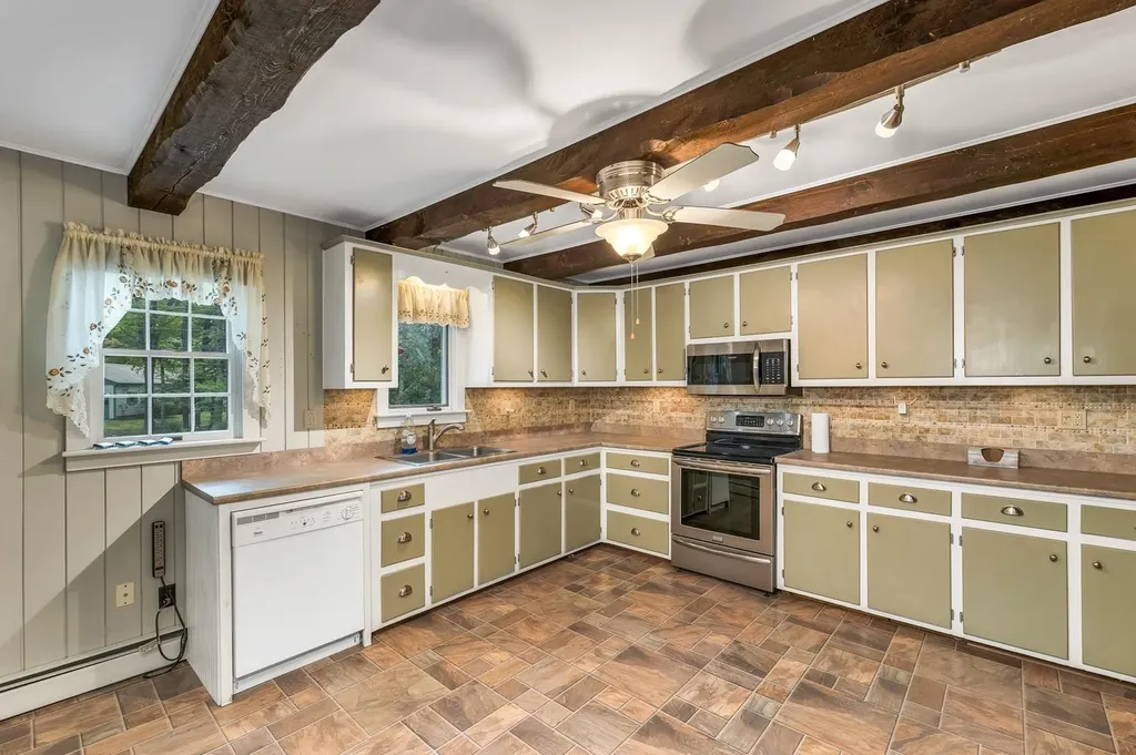 98 White Birch Road Wakefield NH 03872