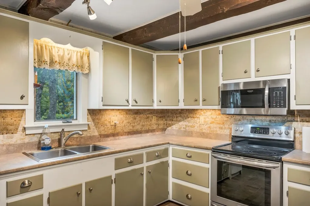 98 White Birch Road Wakefield NH 03872