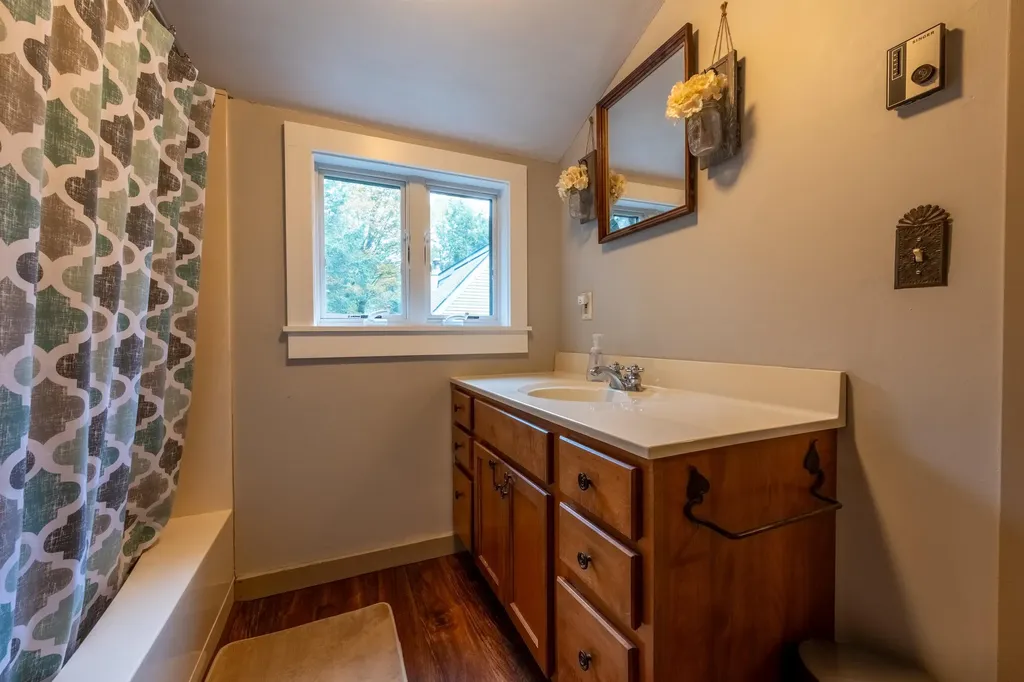 1163 Baker Turn Road Hartford VT 05059