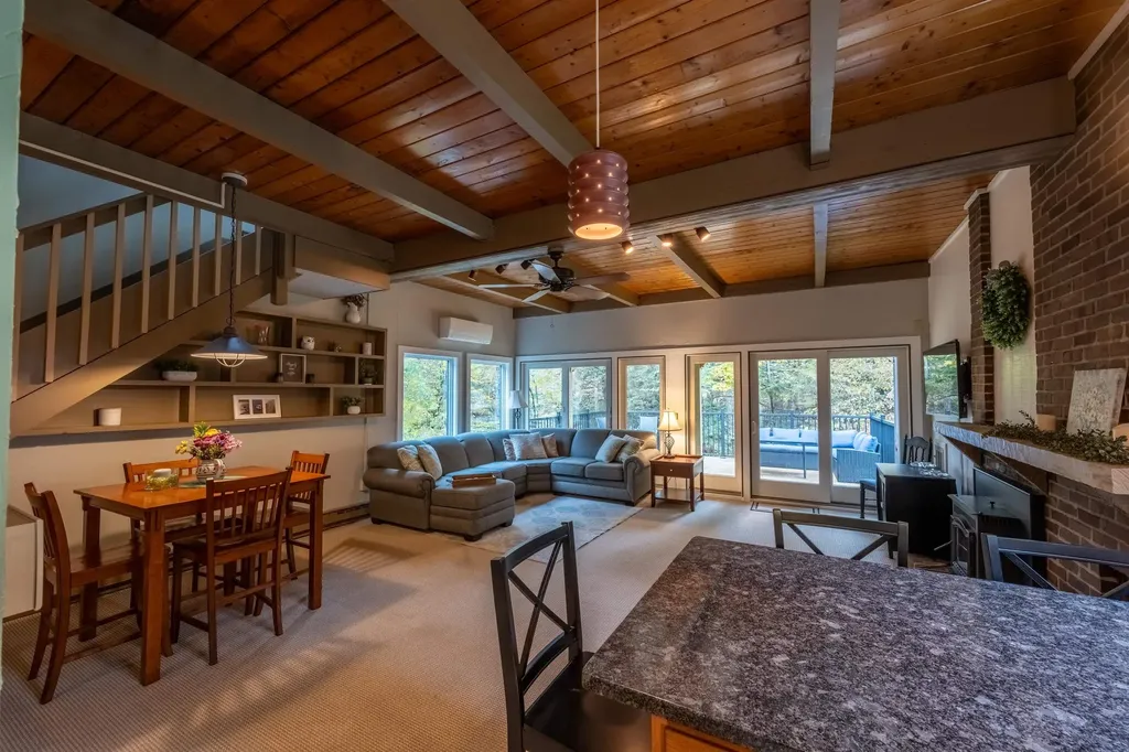 1163 Baker Turn Road Hartford VT 05059