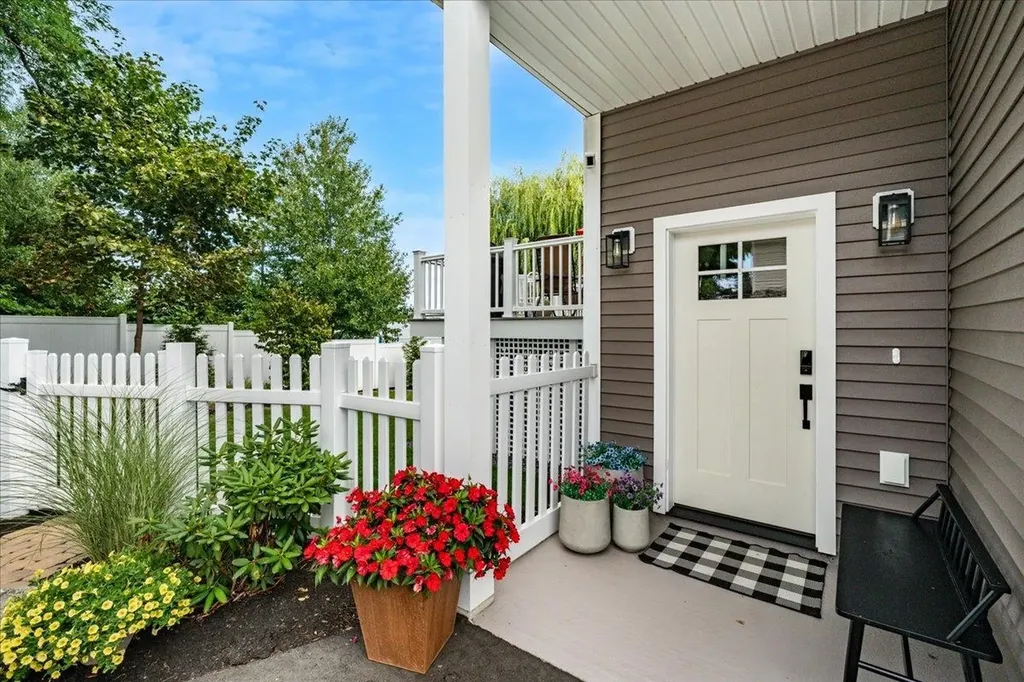 87 South Main Street Concord NH 03301-4828