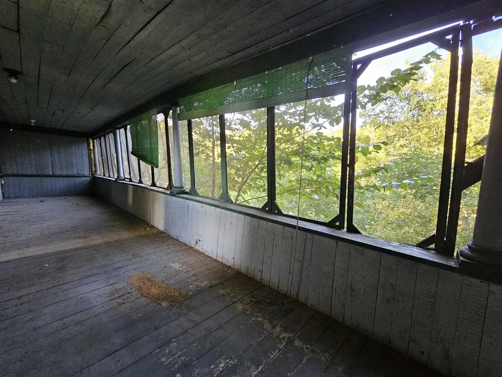 104 Vt 5a Burke VT 05871