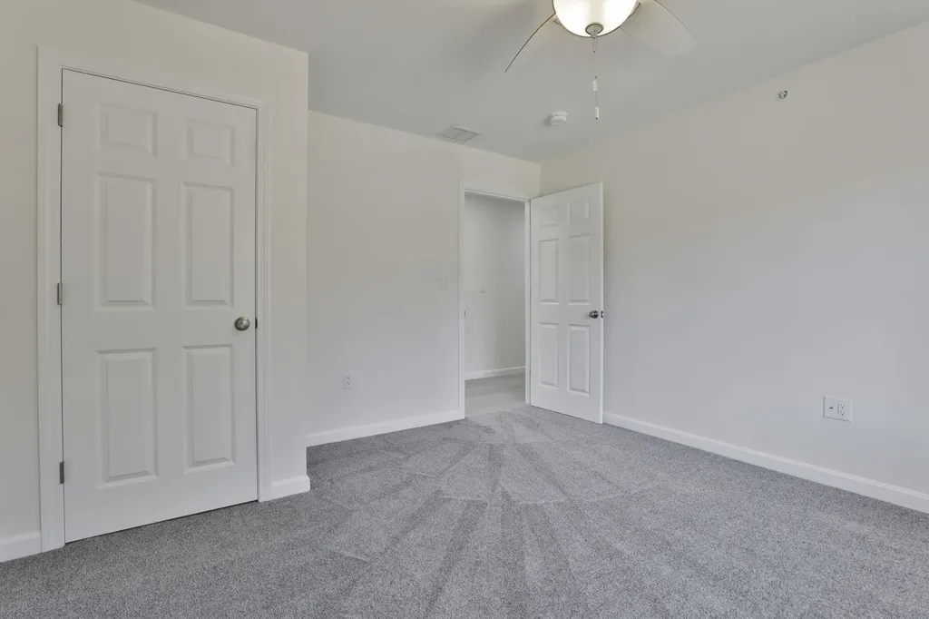 23 Autumn Lane Raymond NH 03077