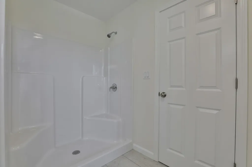 23 Autumn Lane Raymond NH 03077