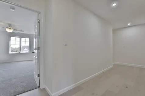 23 Autumn Lane Raymond NH 03077