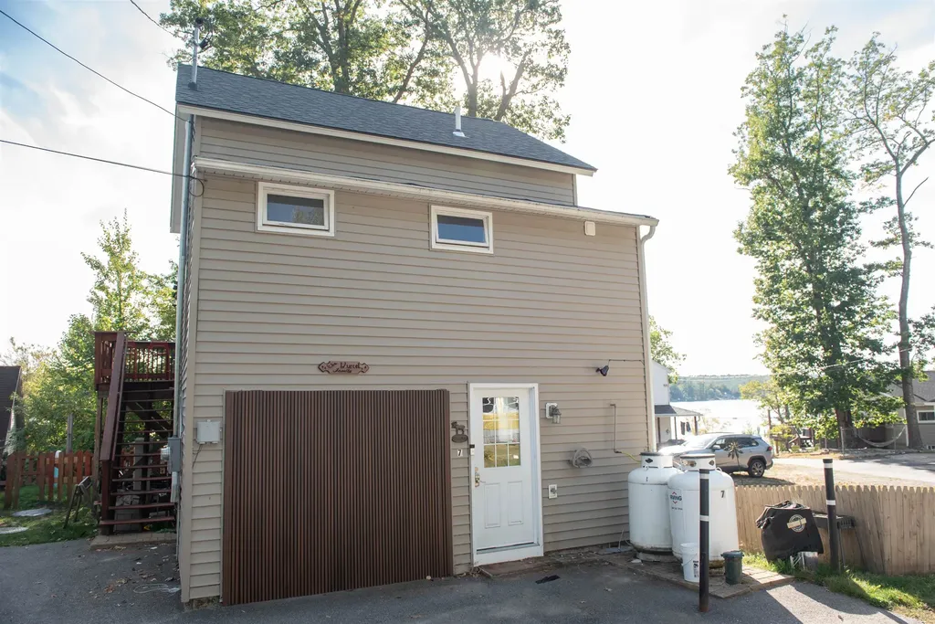 7 Maple Avenue Northwood NH 03261