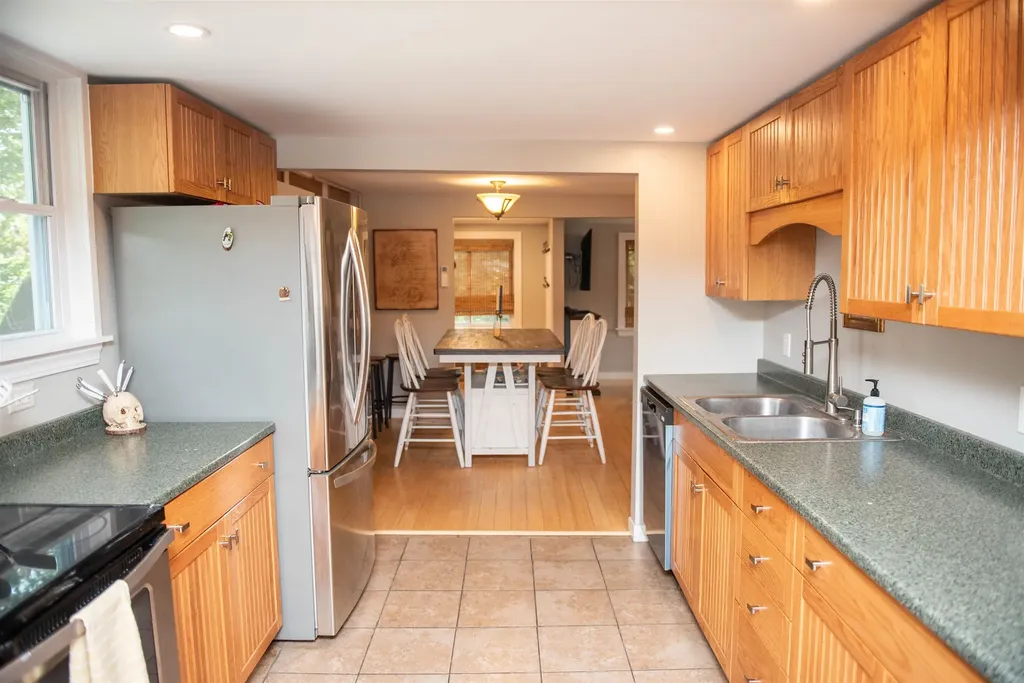 7 Maple Avenue Northwood NH 03261