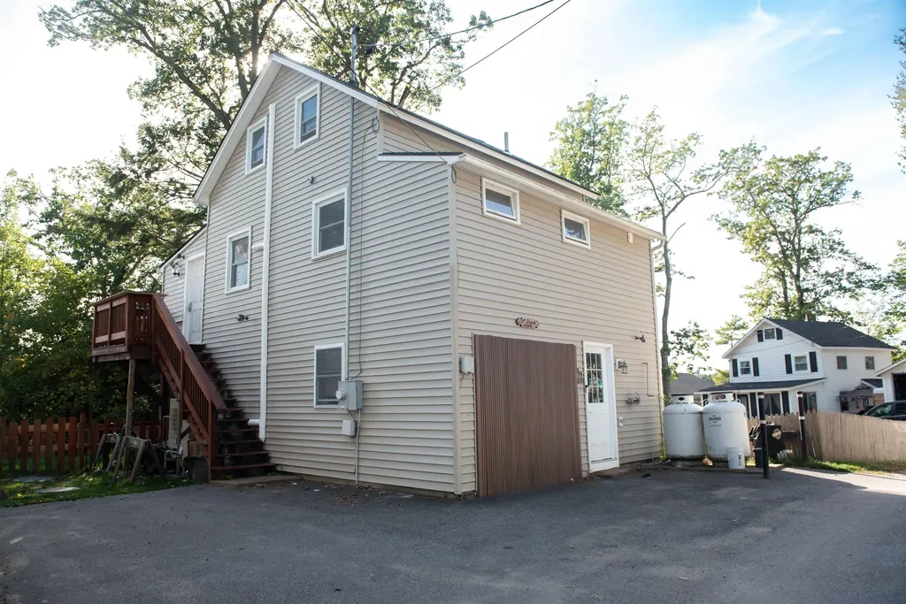 7 Maple Avenue Northwood NH 03261