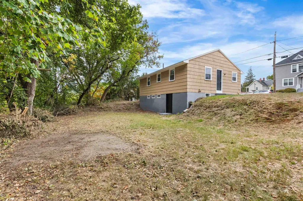 133 Bismark Street Manchester NH 03102