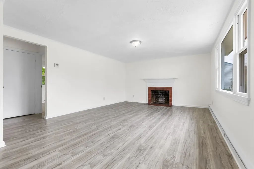 133 Bismark Street Manchester NH 03102