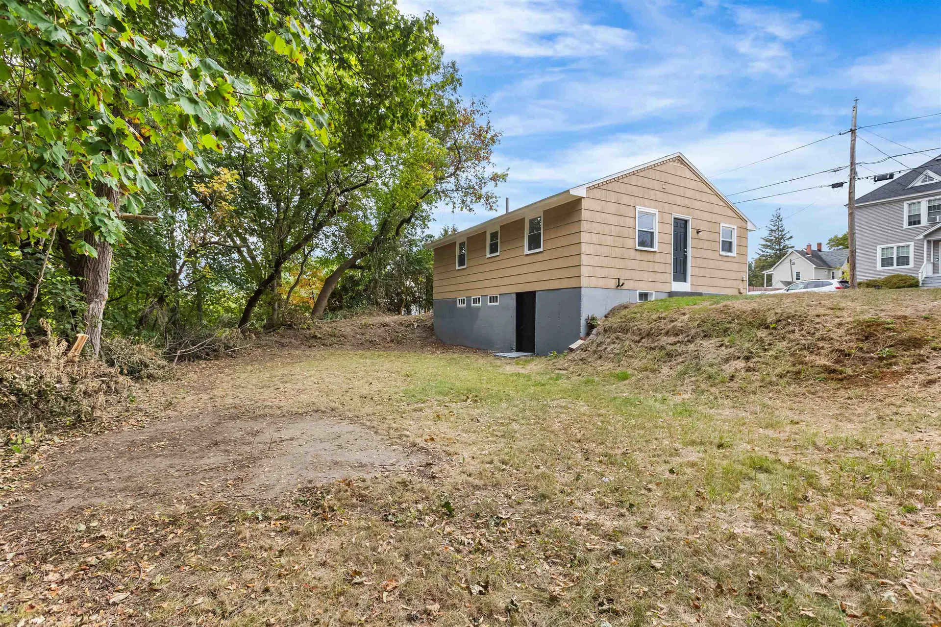 133 Bismark Street Manchester NH 03102