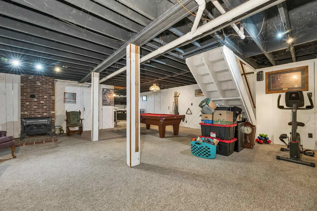 22 N Town Farm Road Oxford ME 04270